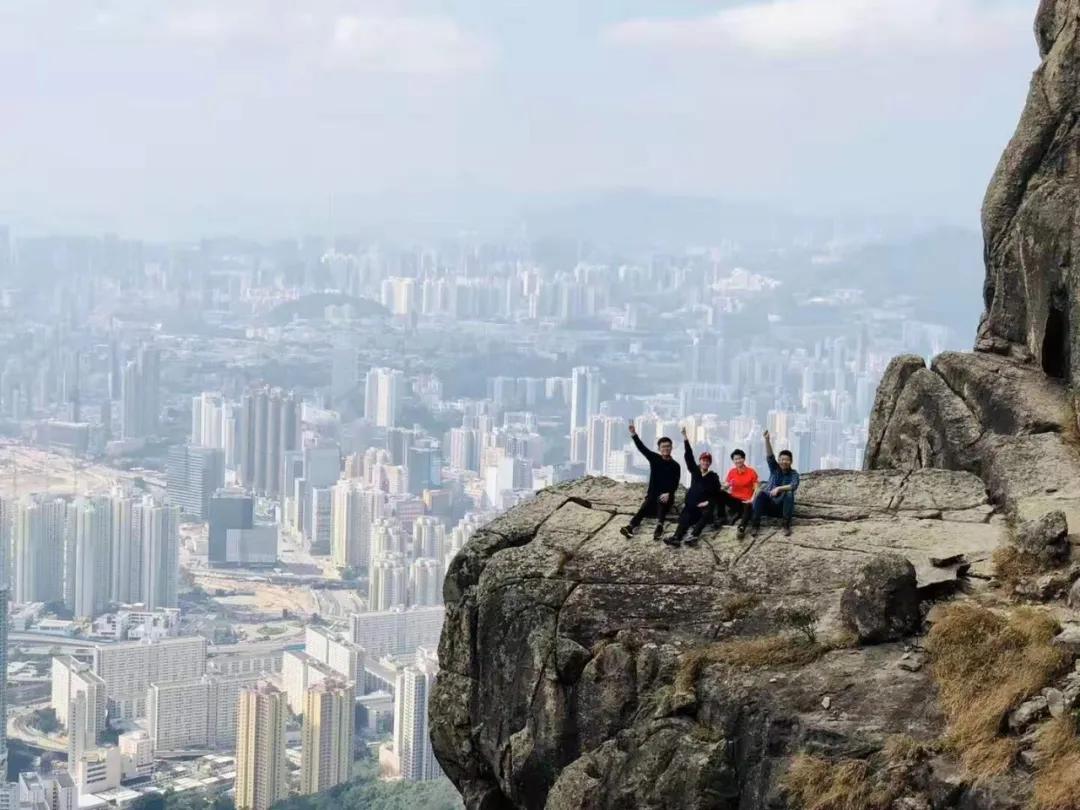 一點(diǎn)紅，香港資料視頻的深度探索與文化透視