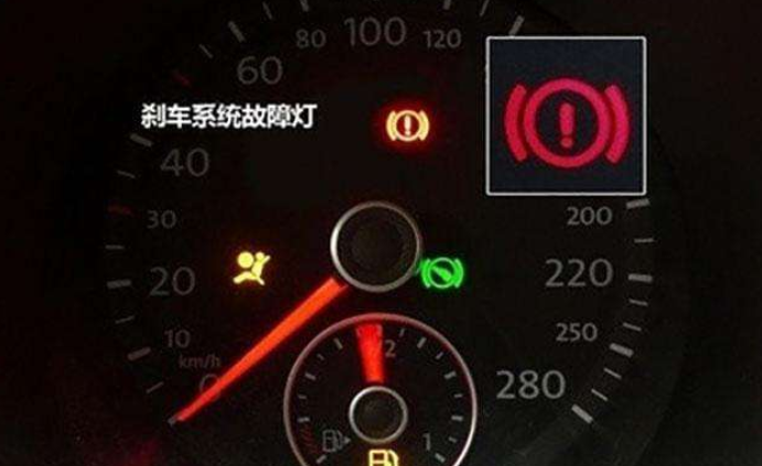 汽車電瓶電量怎么看，從儀表盤到專業(yè)工具的全面解析