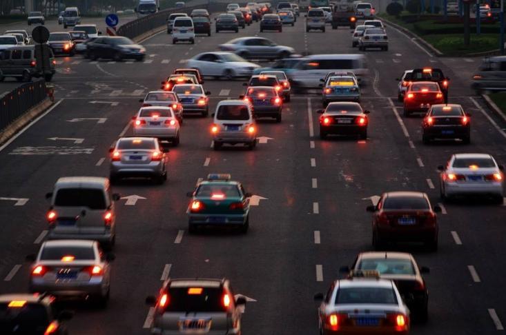 探索汽車世界的智慧之選，易車汽車報(bào)價(jià)大全官網(wǎng)深度解析